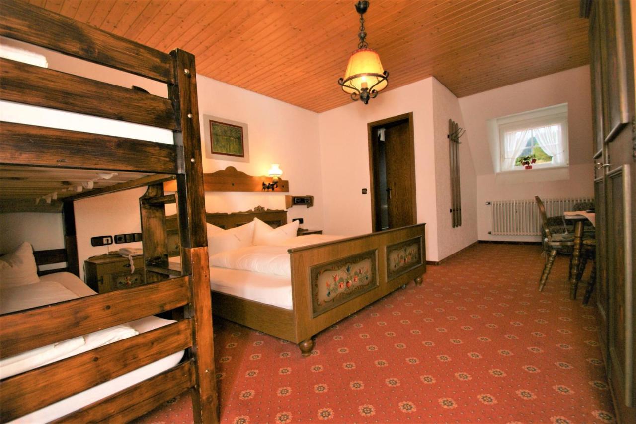 Zur Traube Schwarzwaldhotel & Restaurant Am Titisee Sankt Märgen Esterno foto