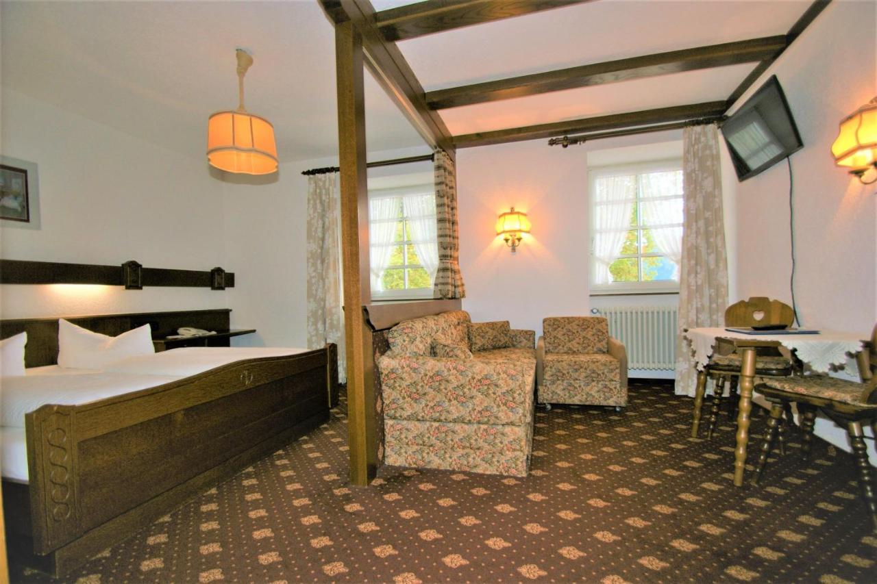 Zur Traube Schwarzwaldhotel & Restaurant Am Titisee Sankt Märgen Esterno foto
