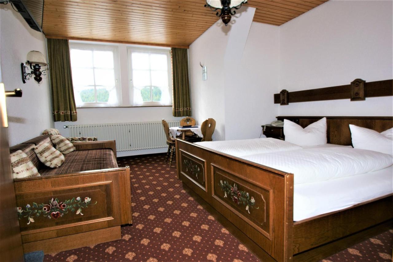 Zur Traube Schwarzwaldhotel & Restaurant Am Titisee Sankt Märgen Esterno foto